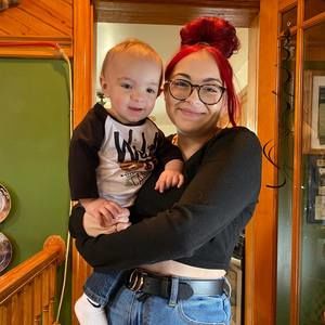 Meet your Posher, Kayla